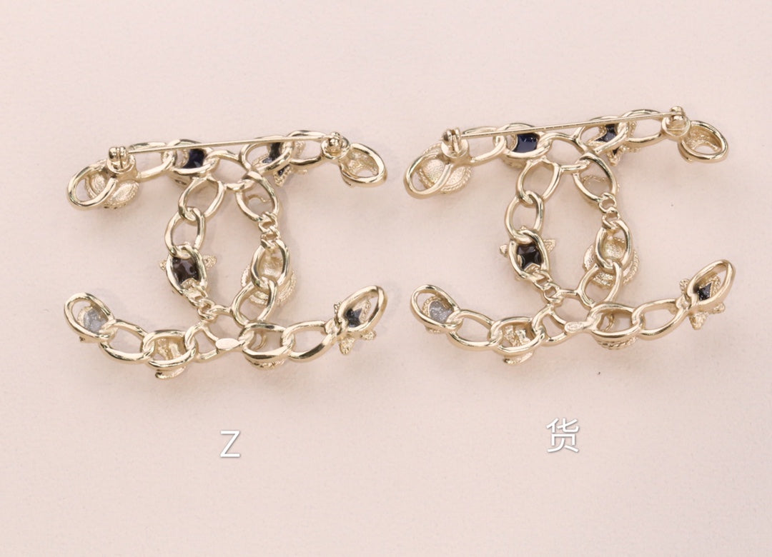 Chanel 胸針