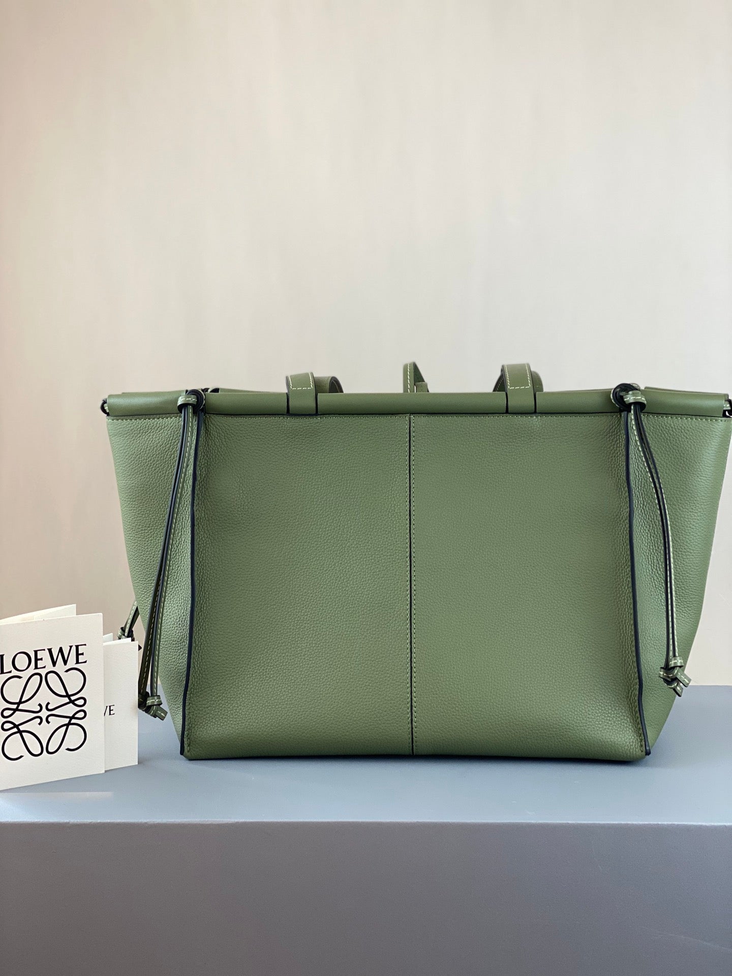 羅L威-Cushion tote 小號
