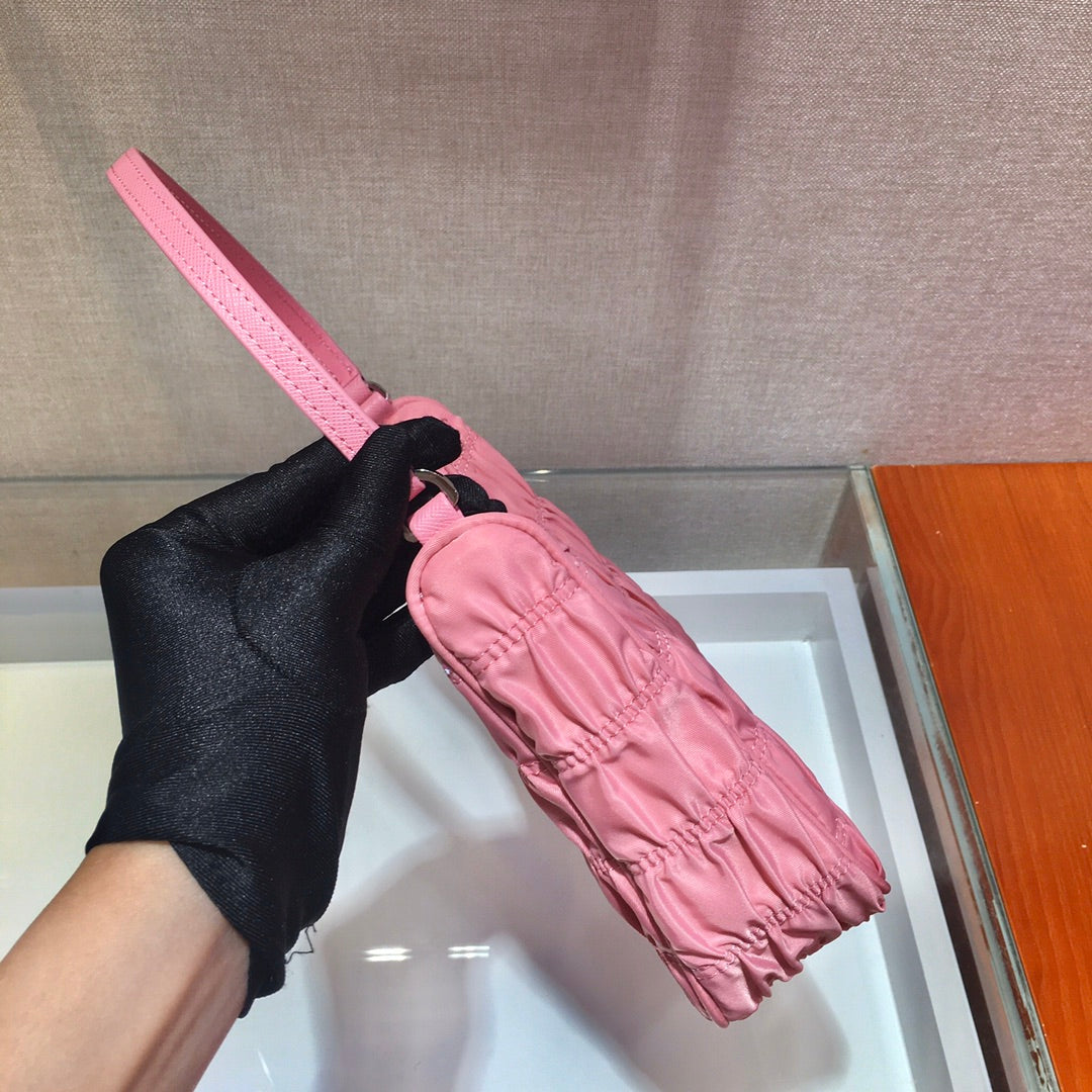 普P家-2020新款 nylon皺褶Hobo手拎腋下包 粉色