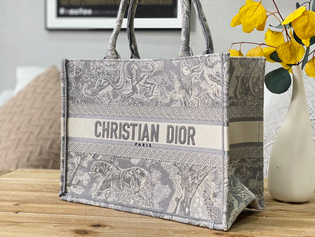 Dior Book Tote-小號36.5cm-淺灰老虎