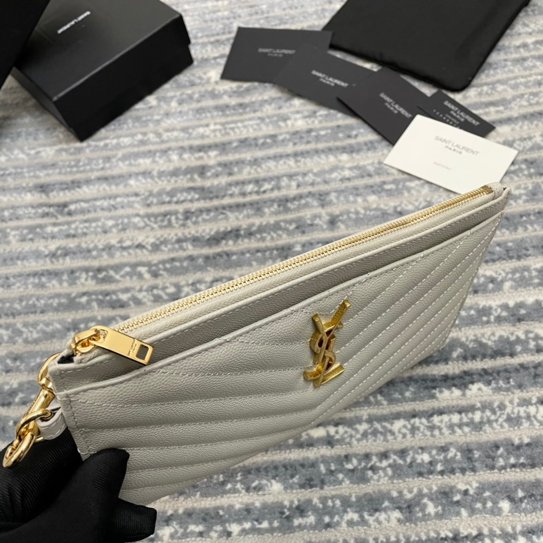 YSL Monogram 手拿包-白山形紋金扣