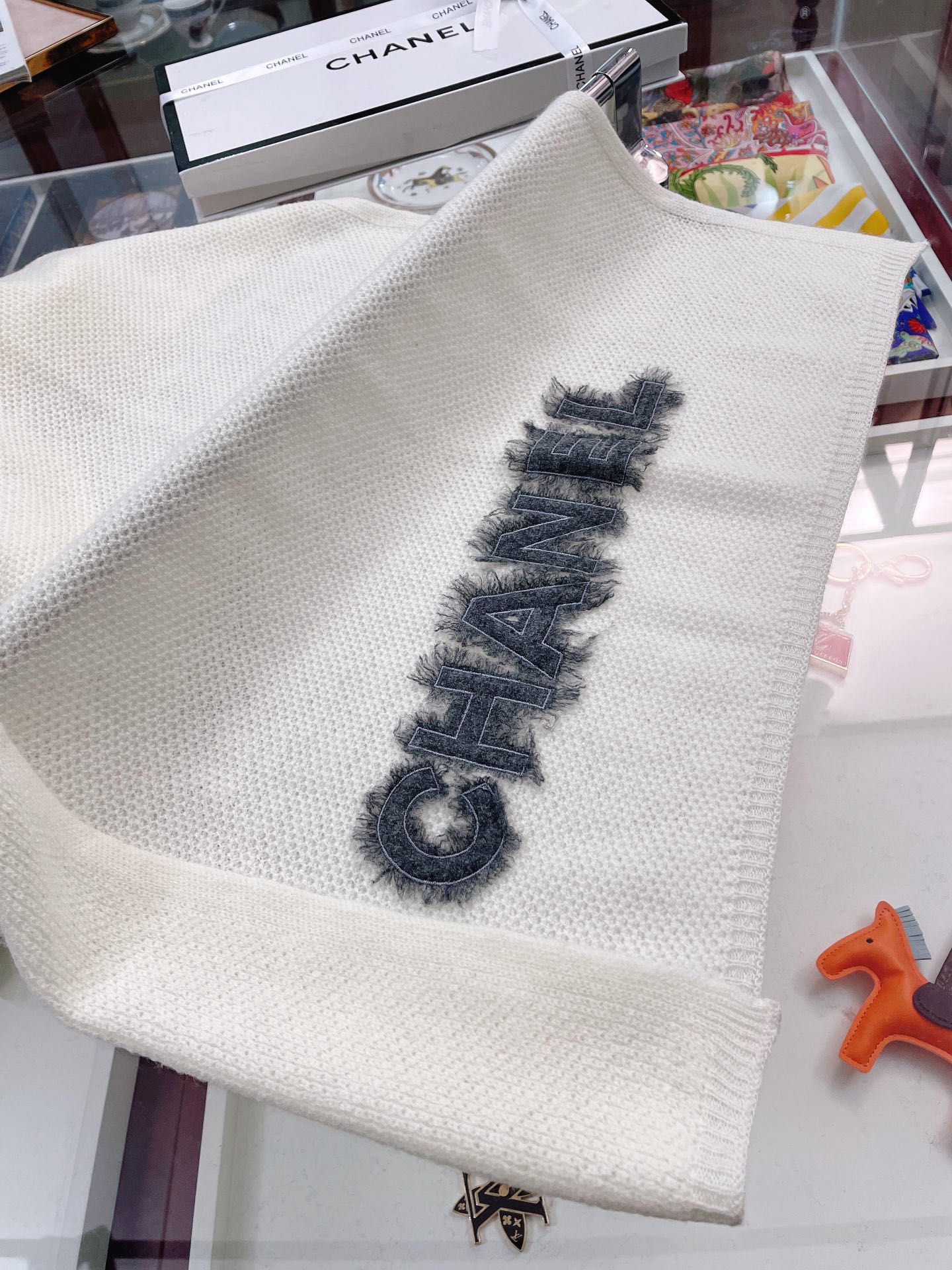 Chanel 羊絨圍巾