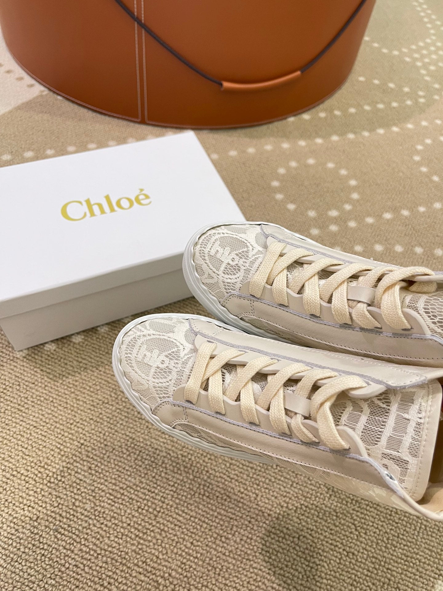克羅C-蕾絲刺繡帆布鞋（尺碼35-40、41訂製）