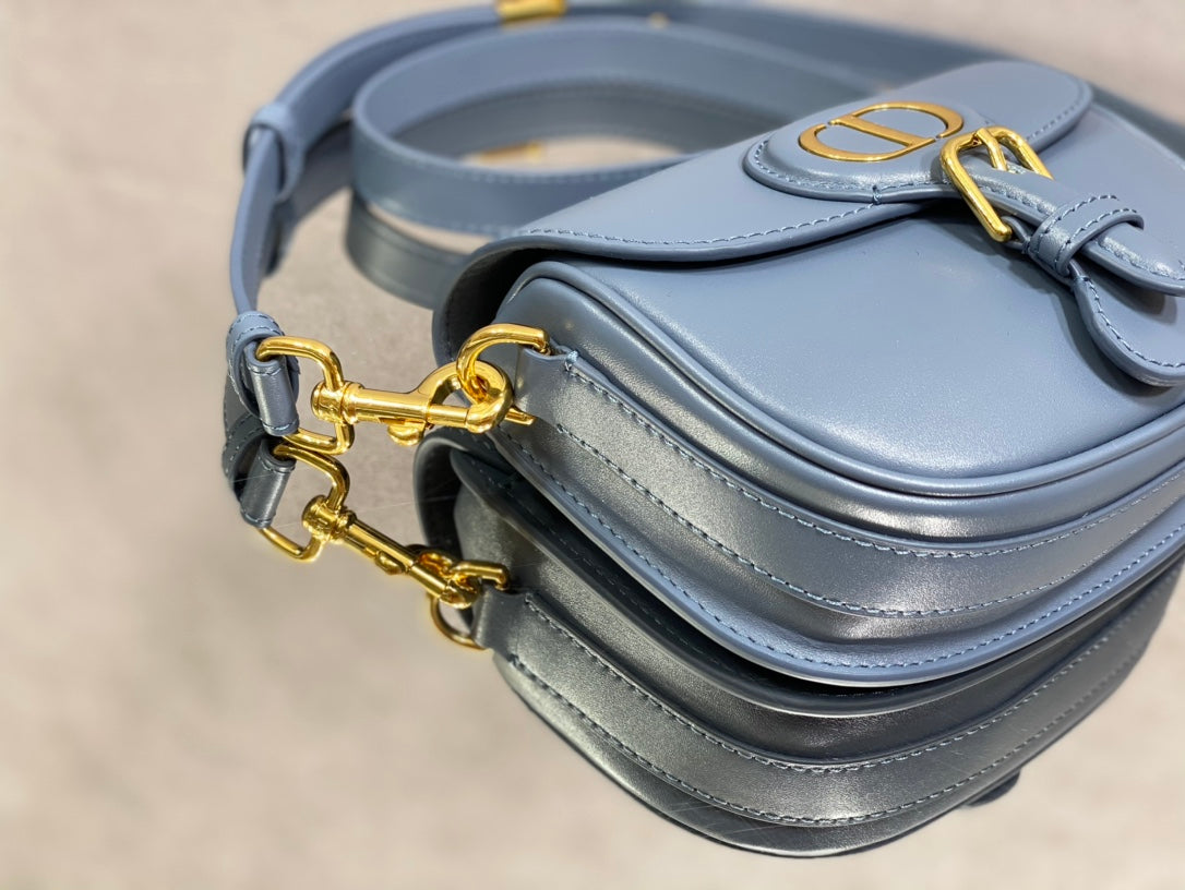 Dior Bobby-小號18cm-復古藍牛皮