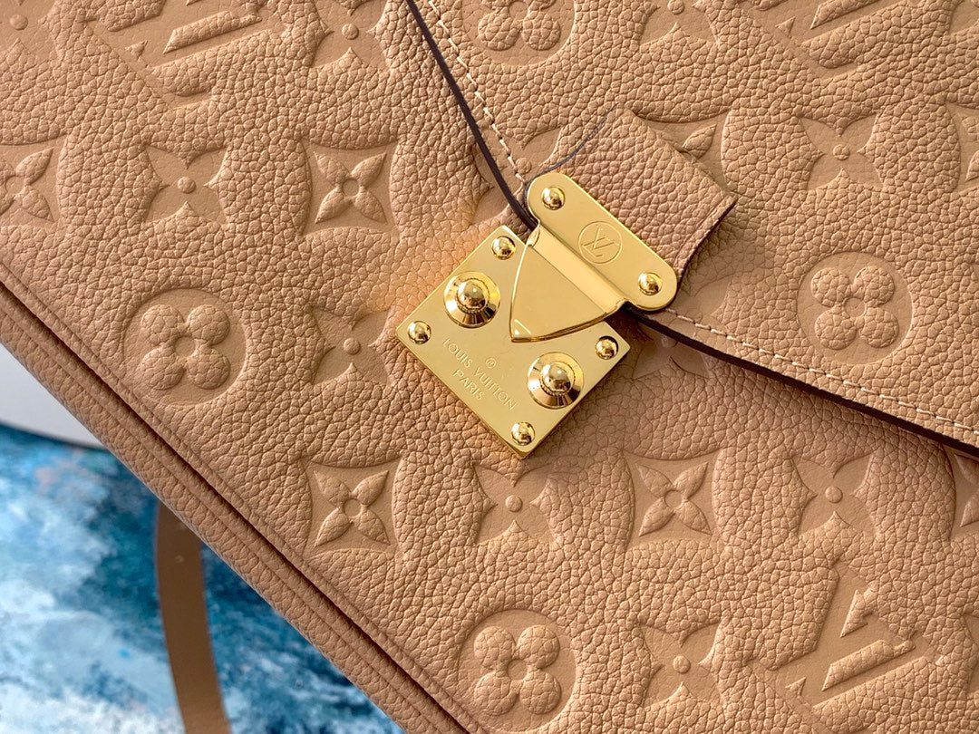M44245 路L家-Pochette Métis郵差包