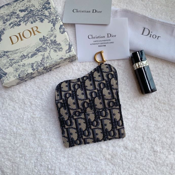 熱銷款 Dior Saddle 馬鞍小卡包
