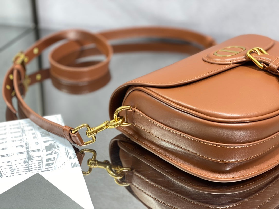 Dior Bobby-中號22cm-棕色牛皮