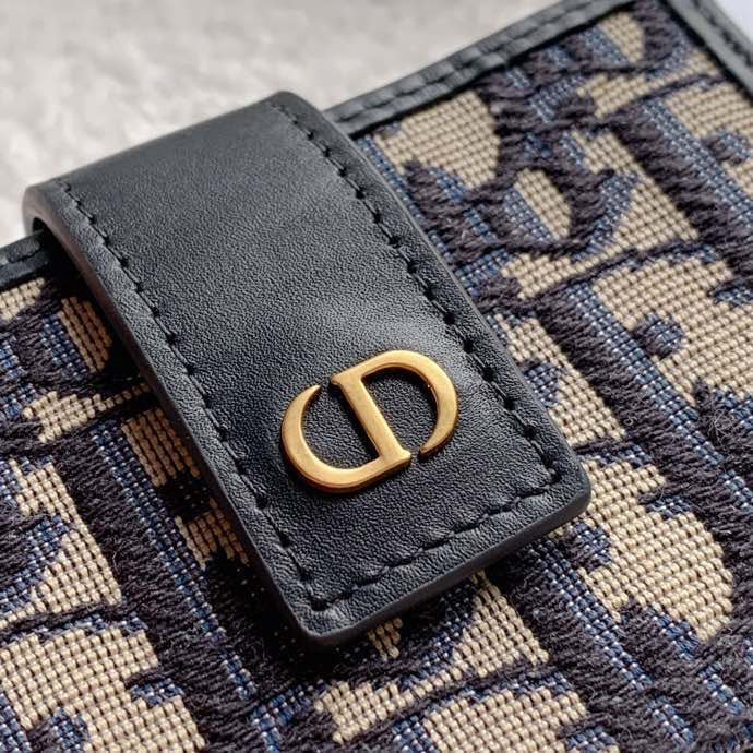 Dior 風琴卡包