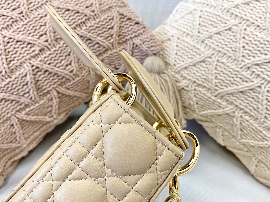 Dior-Mini Lady Dior手袋-三格黛妃-17cm-熔岩棕珐瑯扣