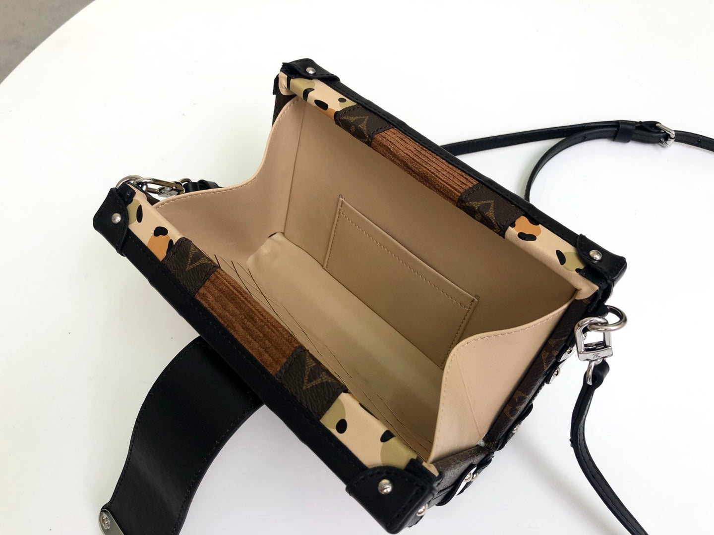 路L家-Petite Malle IT BAG