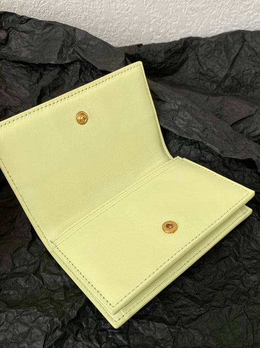 B編織-大格翻蓋卡包 小羊皮 12.2×7.5×2.5cm 檸檬黃