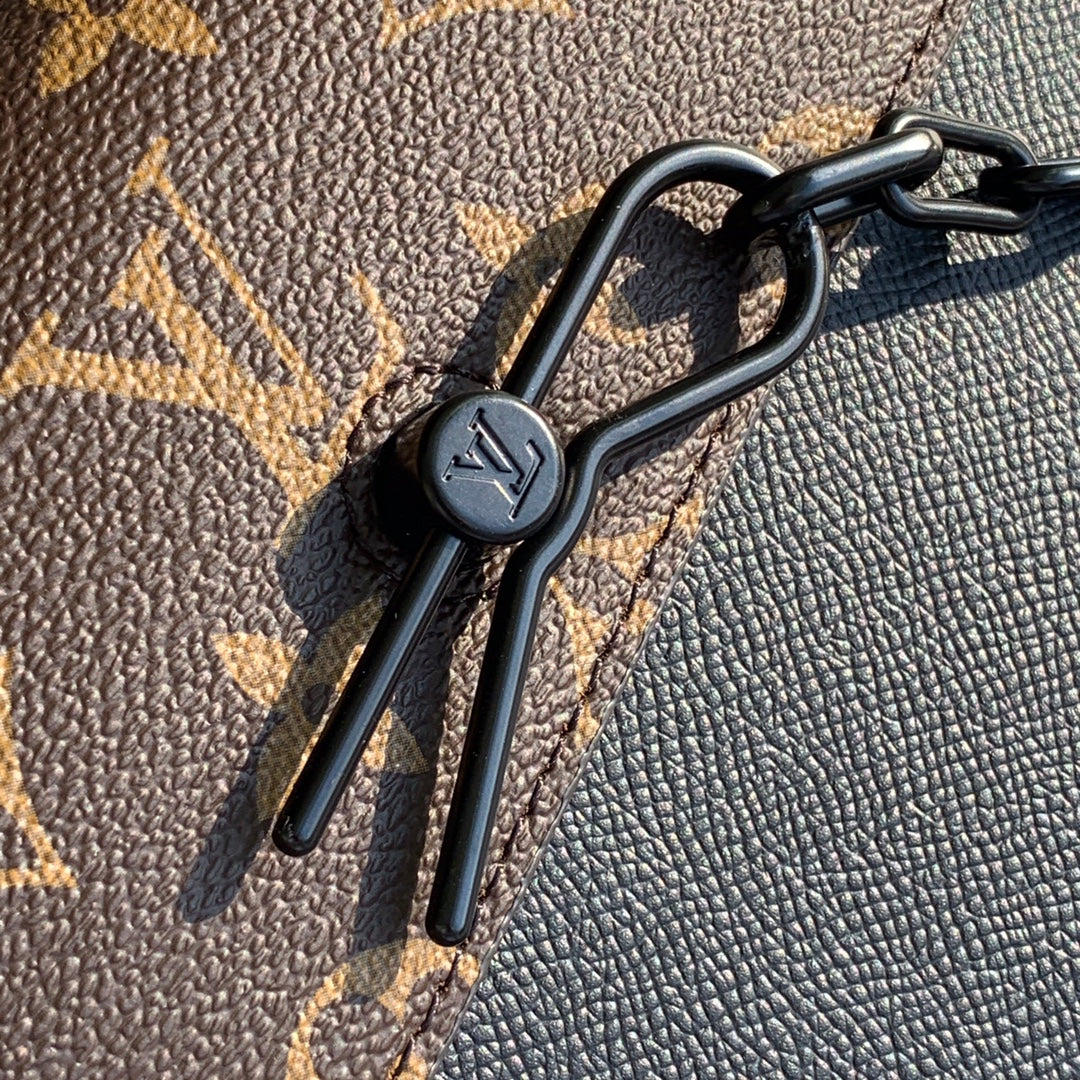 LV M30583 Pochette Voyage Steamer手拿包-黑色