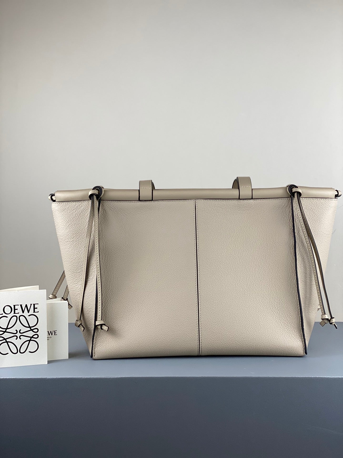羅L威-Cushion tote 小號