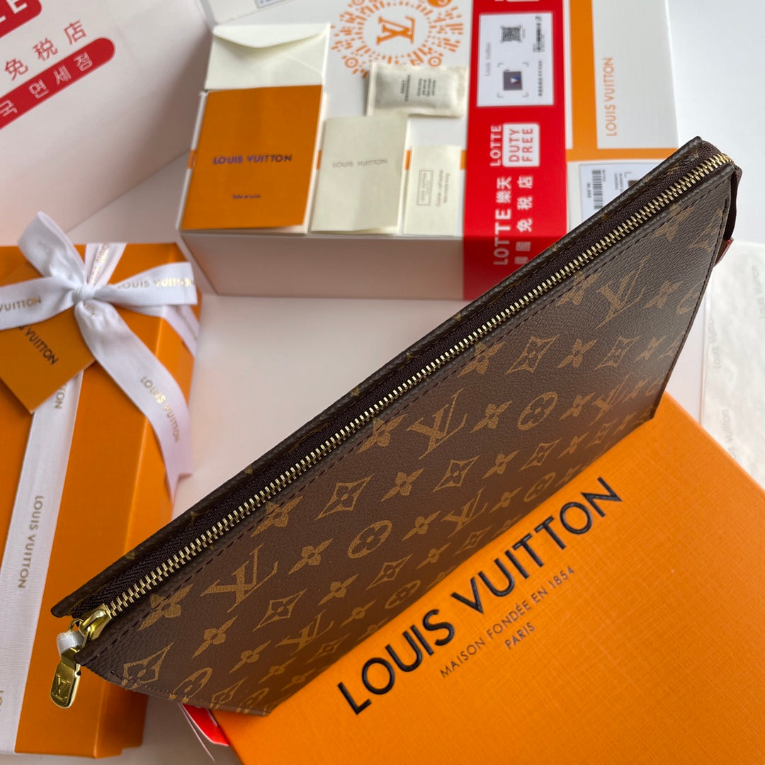 LV M47542 手拿包