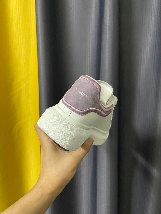 麥M昆-經典小白鞋 男女同款 紫色電繡尾