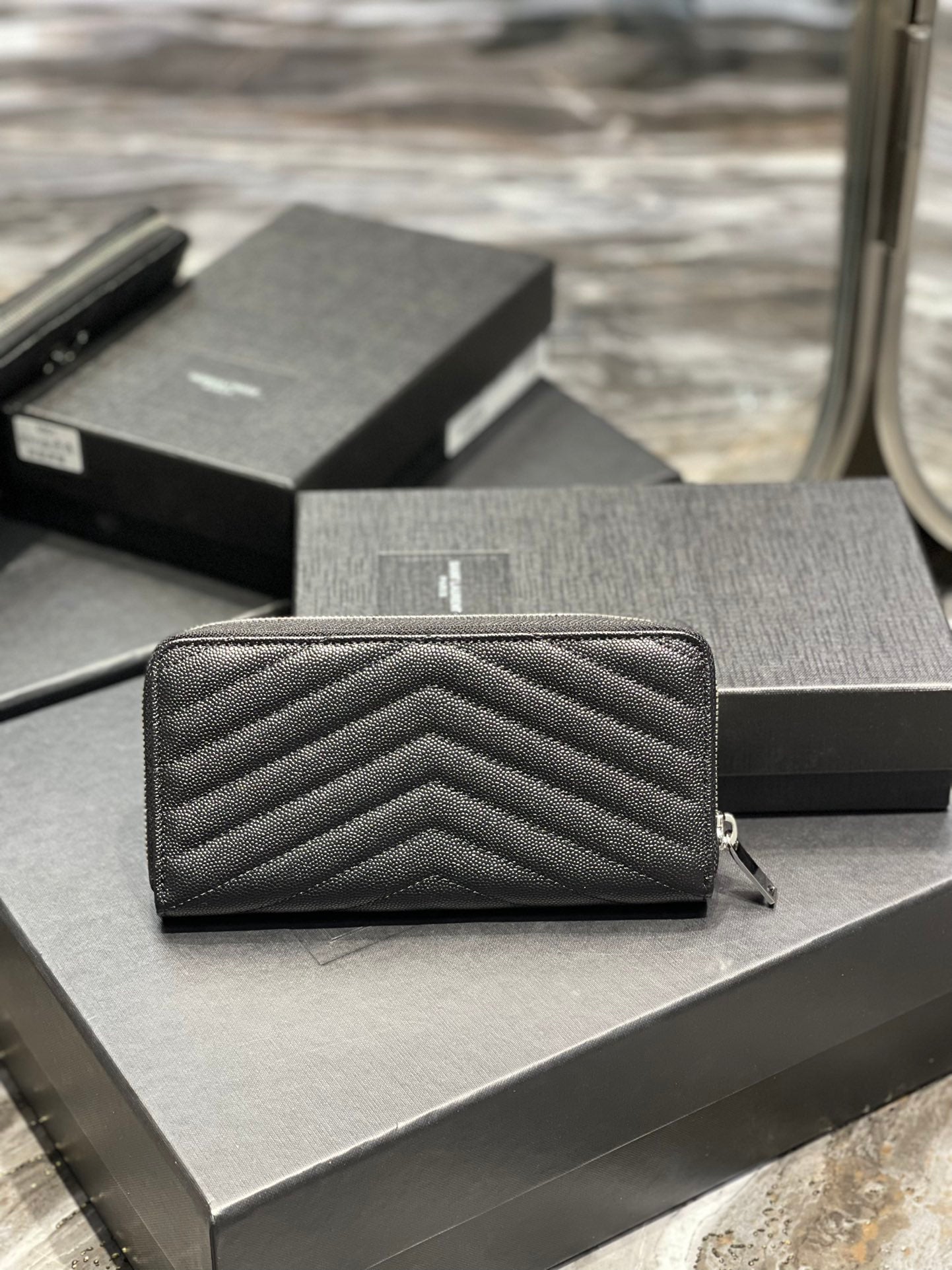 YSL 拉鍊長夾 黑色銀扣