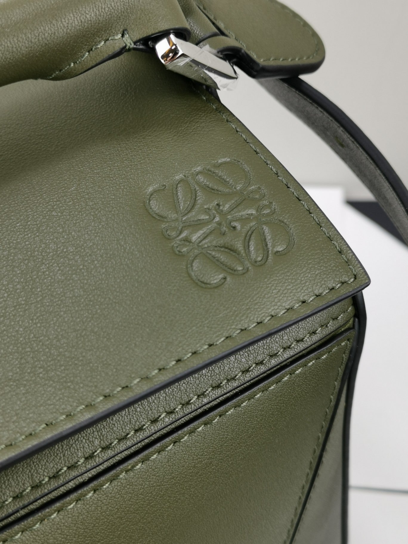 羅L威-Puzzle bag 小牛皮 中號