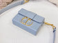 Dior 蒙田 Mini Box-平紋牛皮-珐瑯扣-17.5cm-天藍色