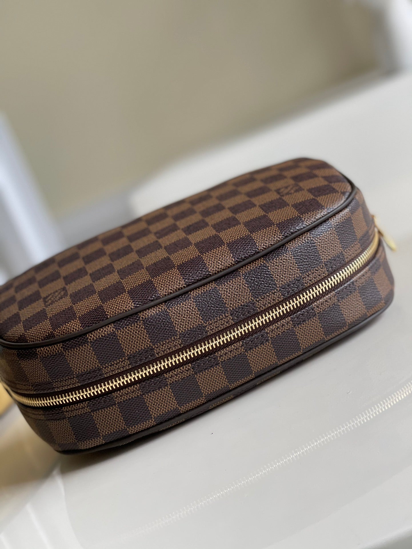 LV M47527 盥洗袋