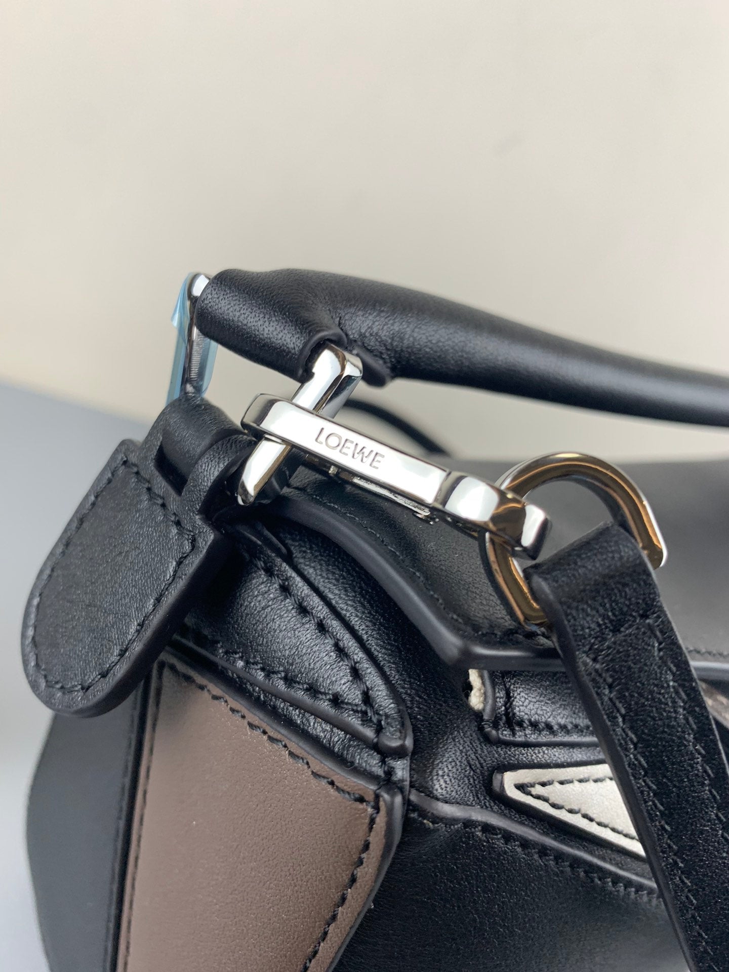 羅L威-Puzzle bag mini 小牛皮