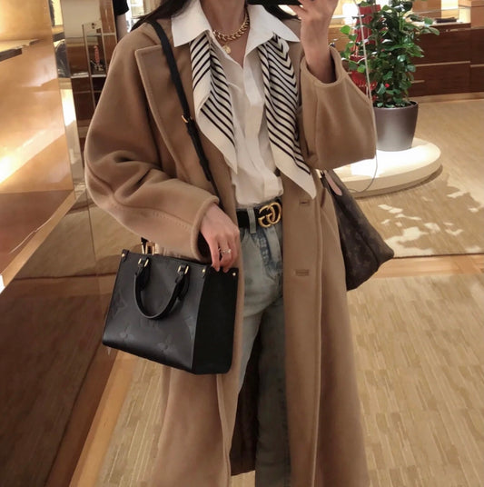 M45660 路L家-Onthego mini手袋 上身照