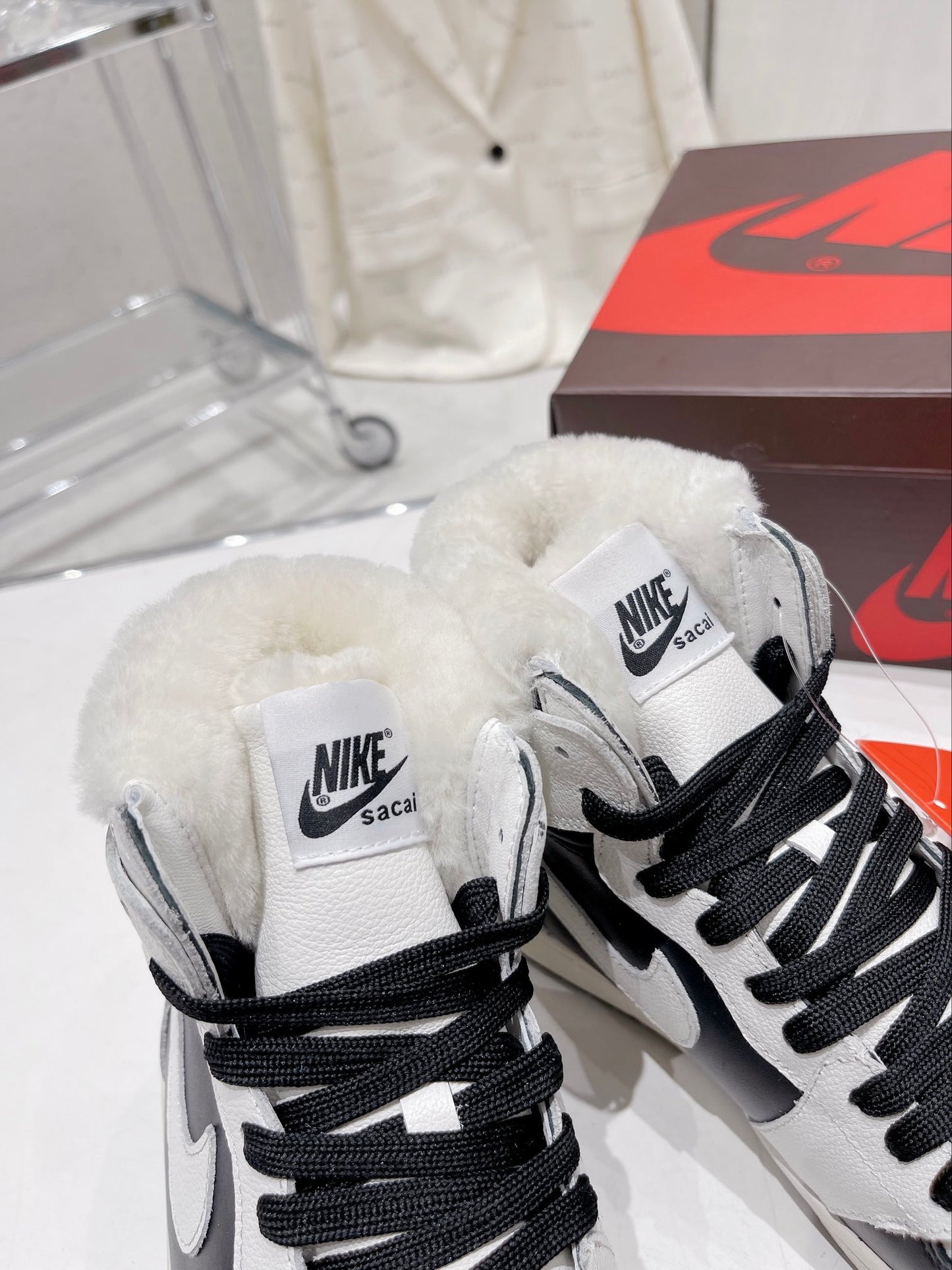 N1KE-WMNS Air Jordan 1 男女同款 黑色