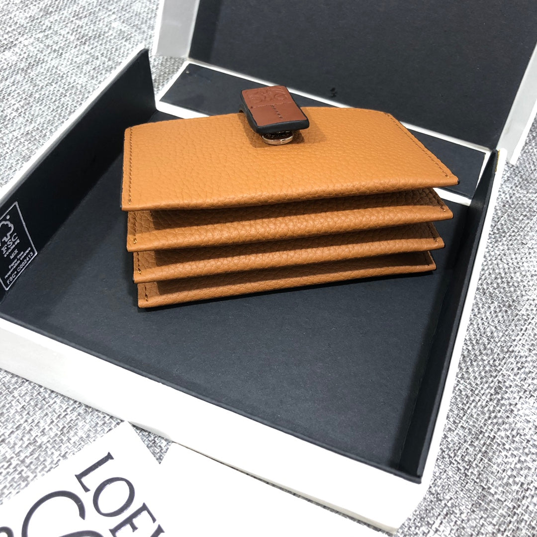 Loewe 搭扣小卡包