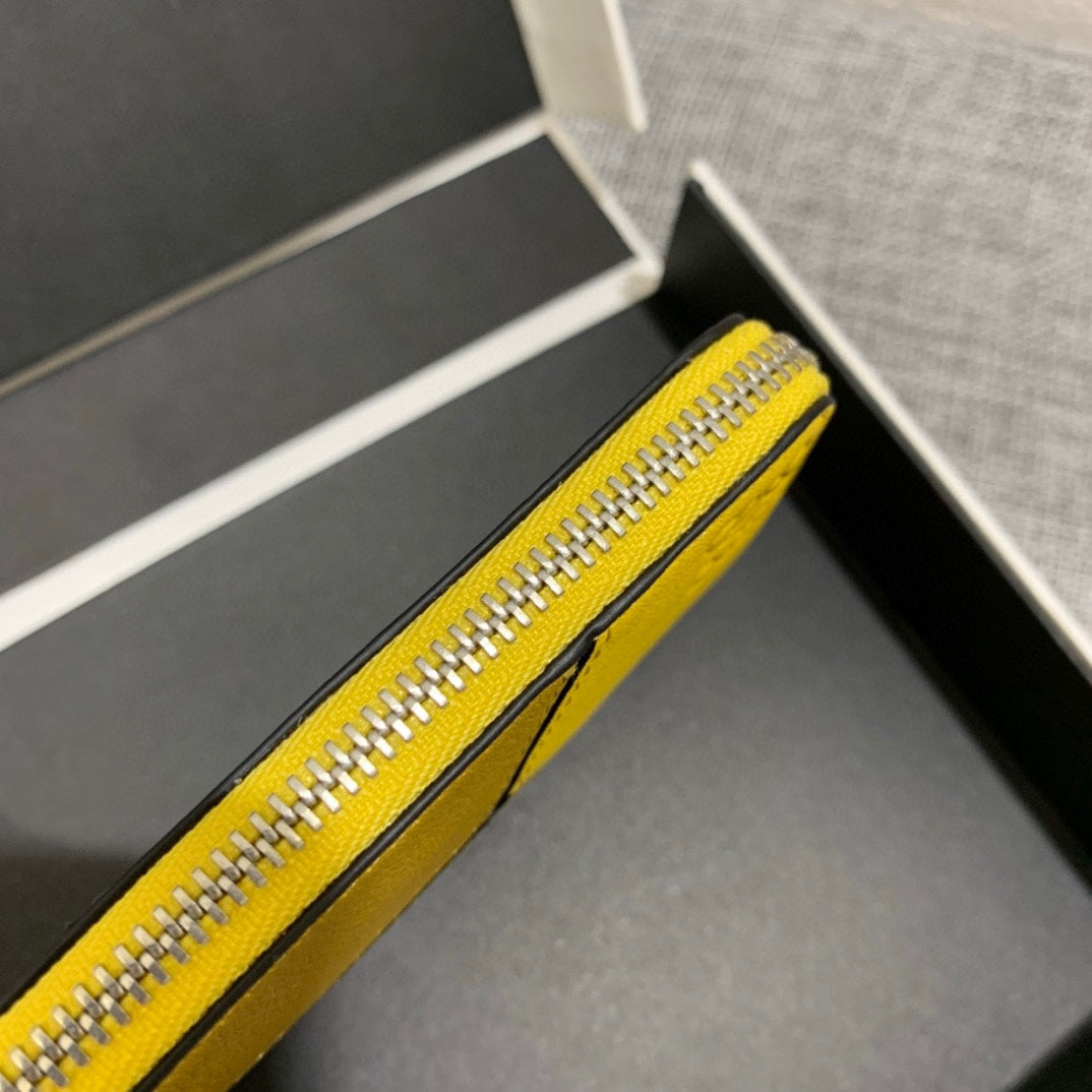 Loewe 拉鍊拼接卡包