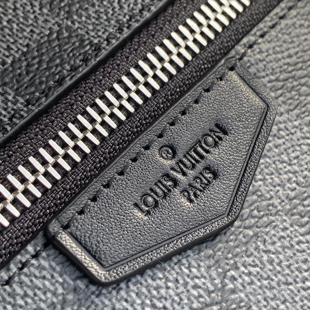 LV M60417 New Pouch手拿包