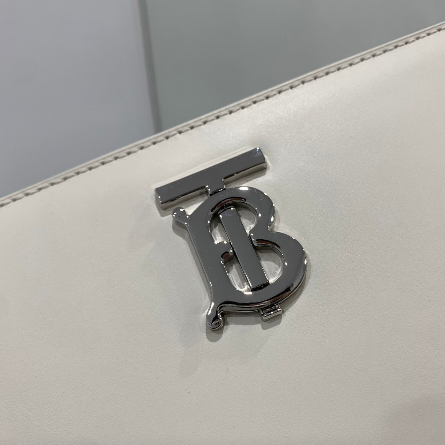 巴B家-新款 Tb shoulder bag 腋下斜挎包 白色