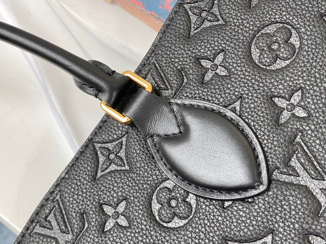 LV M44925 黑色壓花 ONTHEGO 手袋