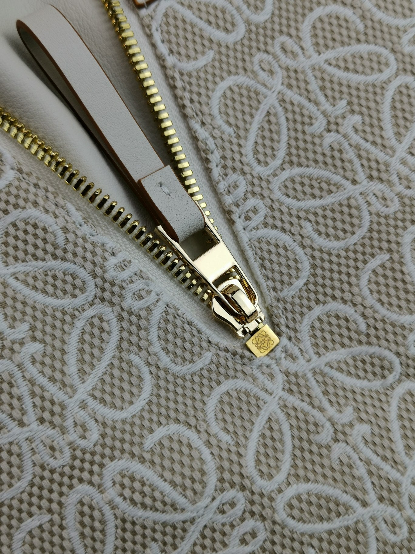羅L威-Hammock 小號13.5X25X30 cm 