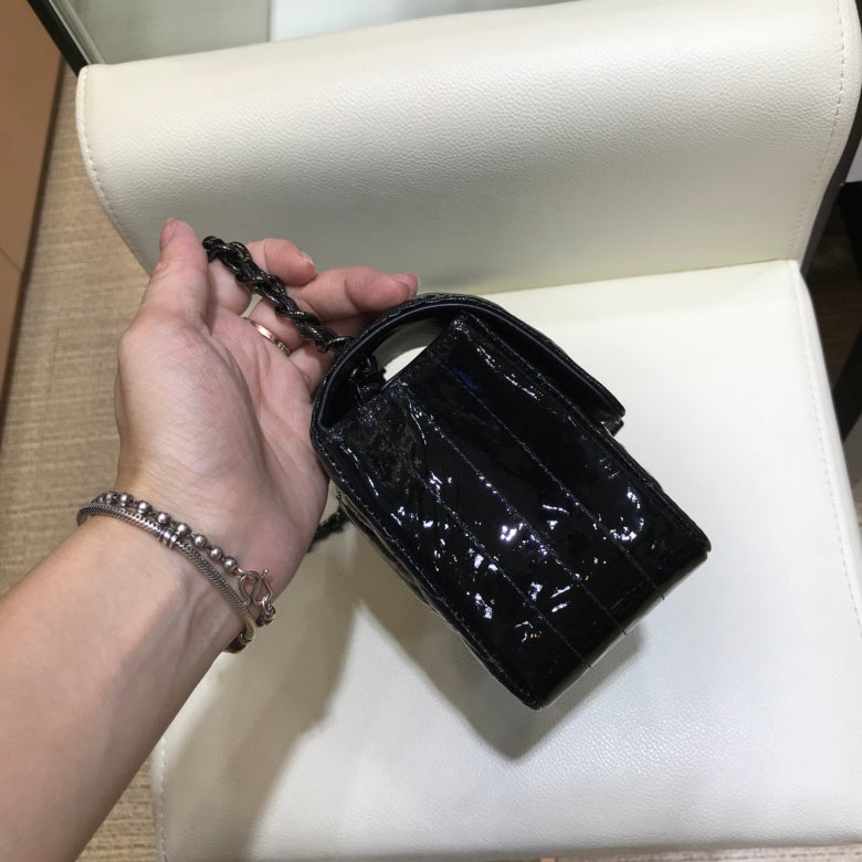 小香家-2018春夏 褶皺紋金屬皮 牛皮 CF包 17cm