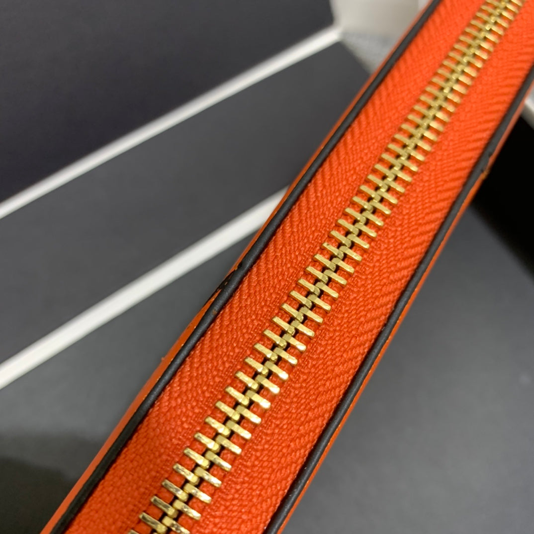 Loewe Puzzle zip around wallet 拉鍊長夾