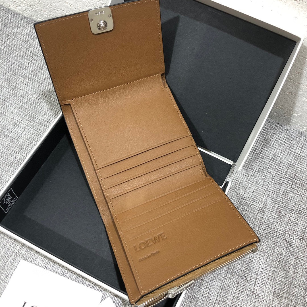 Loewe 三折短夾