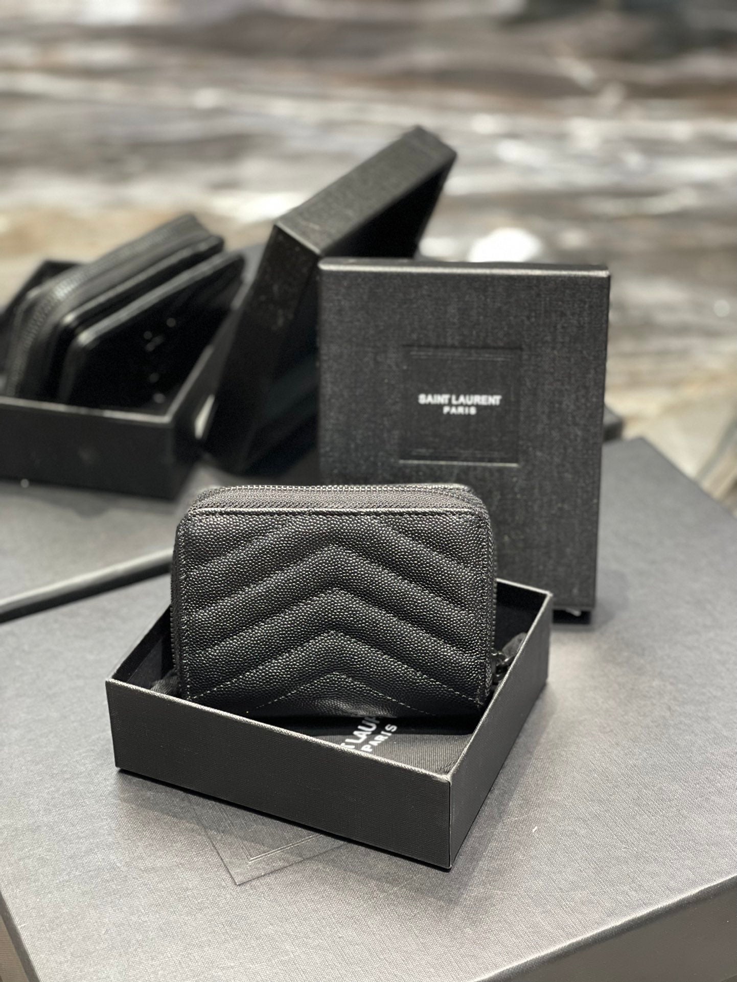 YSL 拉鍊短夾 黑色黑扣