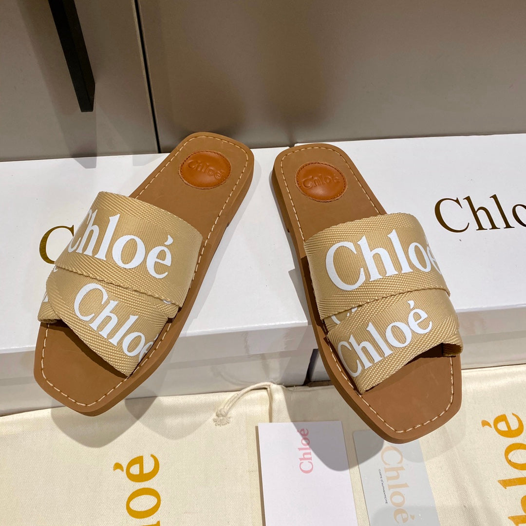 克羅C-奶茶色woody logo拖鞋（尺碼35-39，40、41訂製）