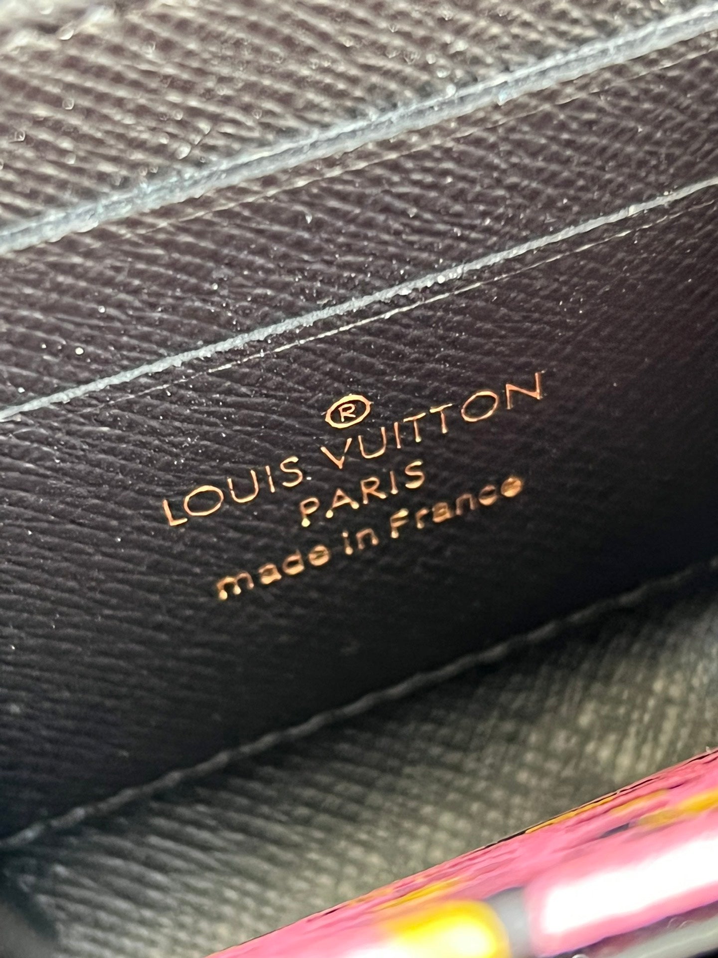LV M80677 黑色豹紋拉鍊卡包