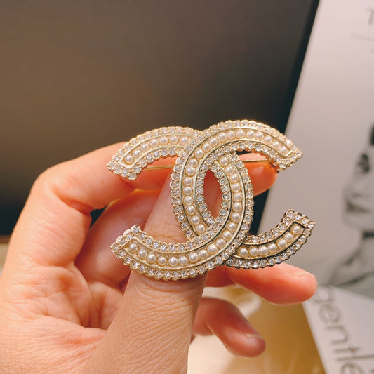 Chanel 胸針