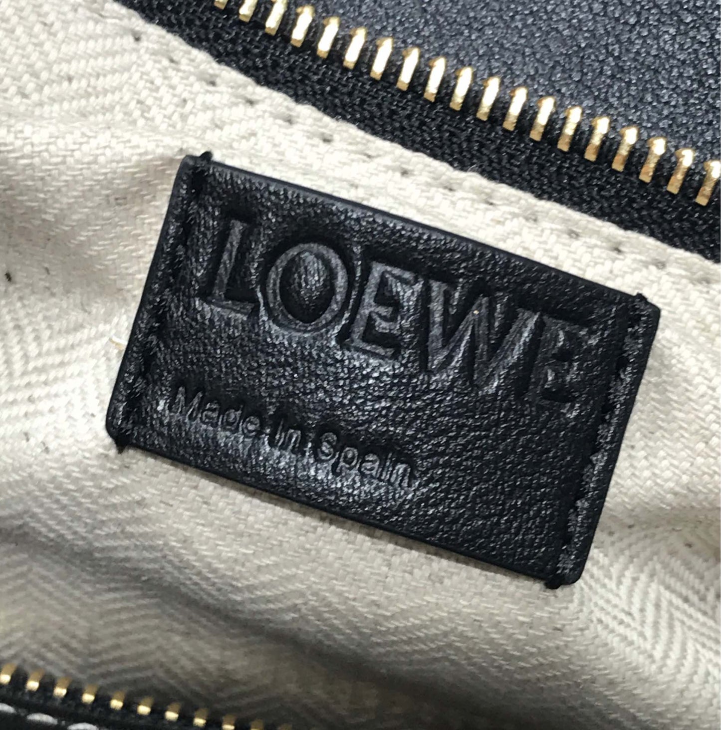 羅L威-2019全新 Puzzle bag 小牛皮 中號