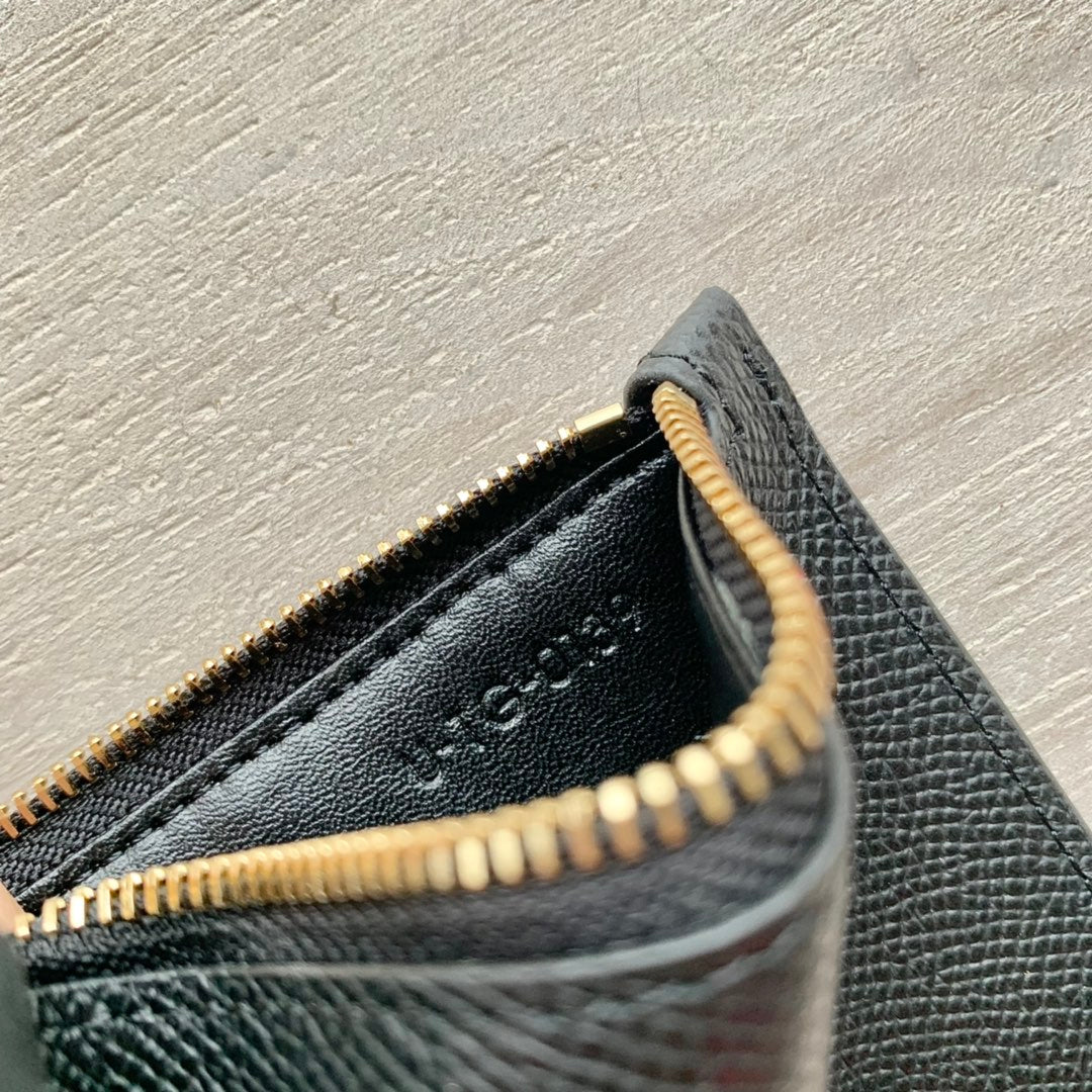 Celine 粒面小牛皮拉鍊卡包-黑色
