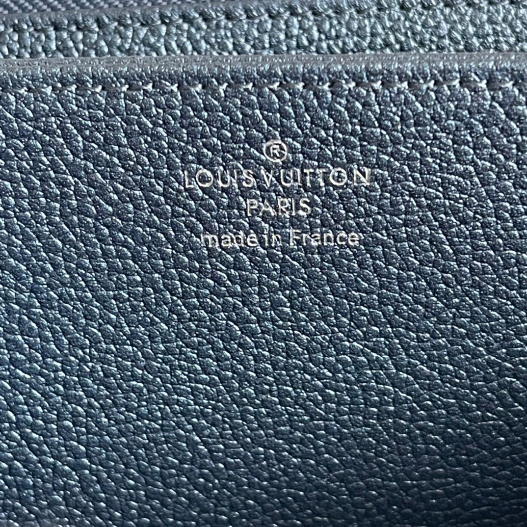 LV M80958 男款拉鍊長夾