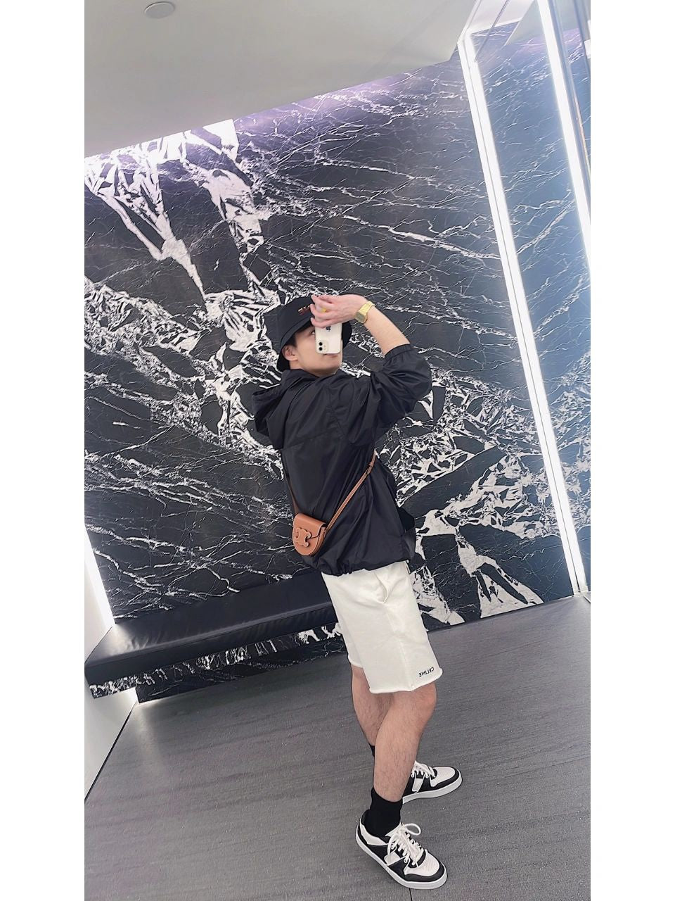 賽C家-2022新款 小白鞋休閒鞋 男女同款 黑色 上身圖