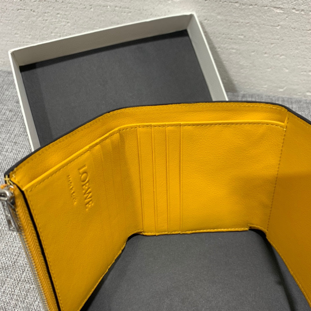 Loewe 三折短夾