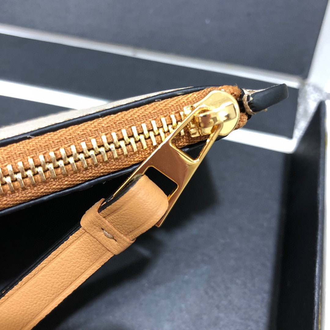 Loewe 拉鍊拼接卡包