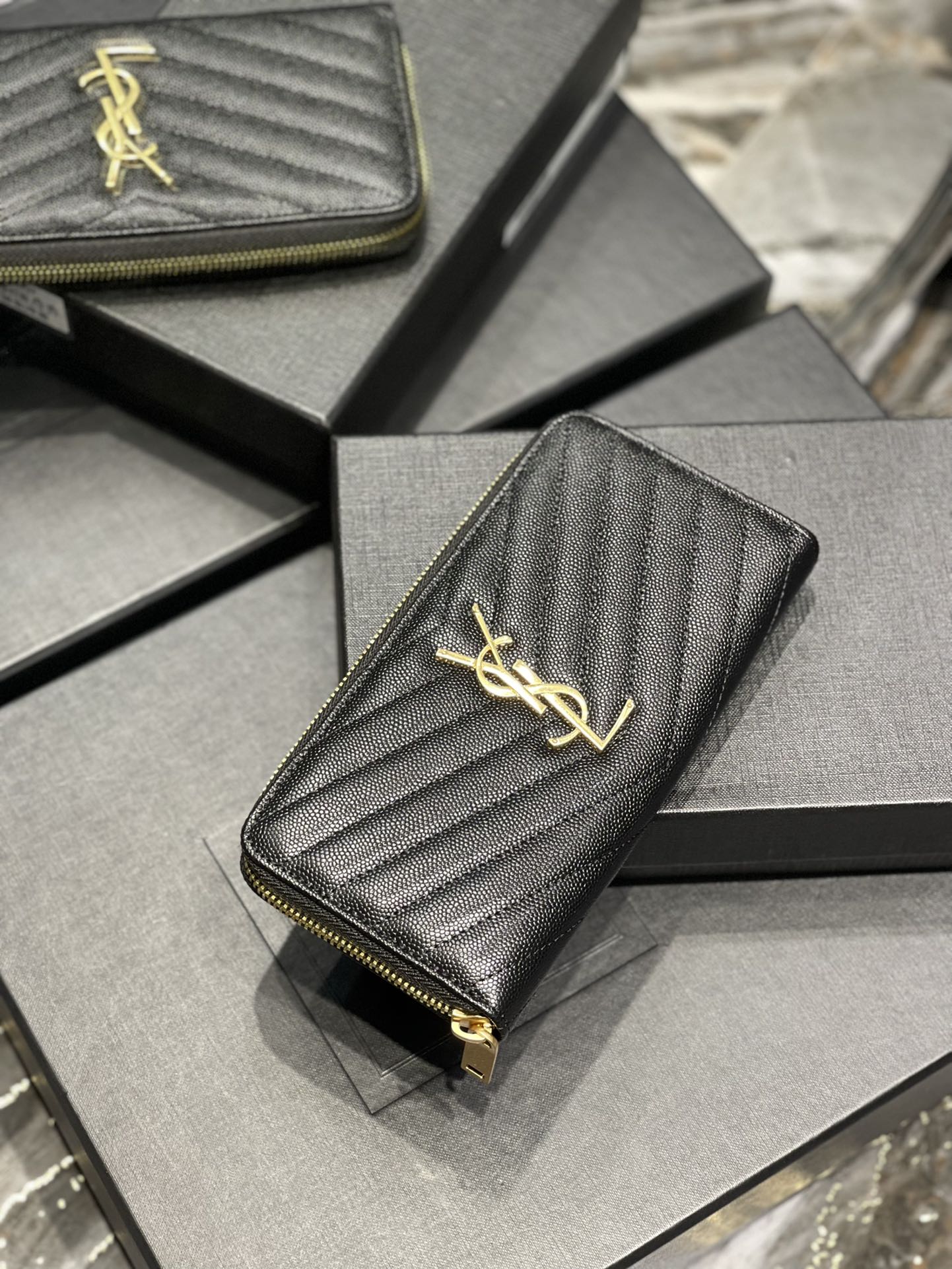 YSL 拉鍊長夾 黑色金扣
