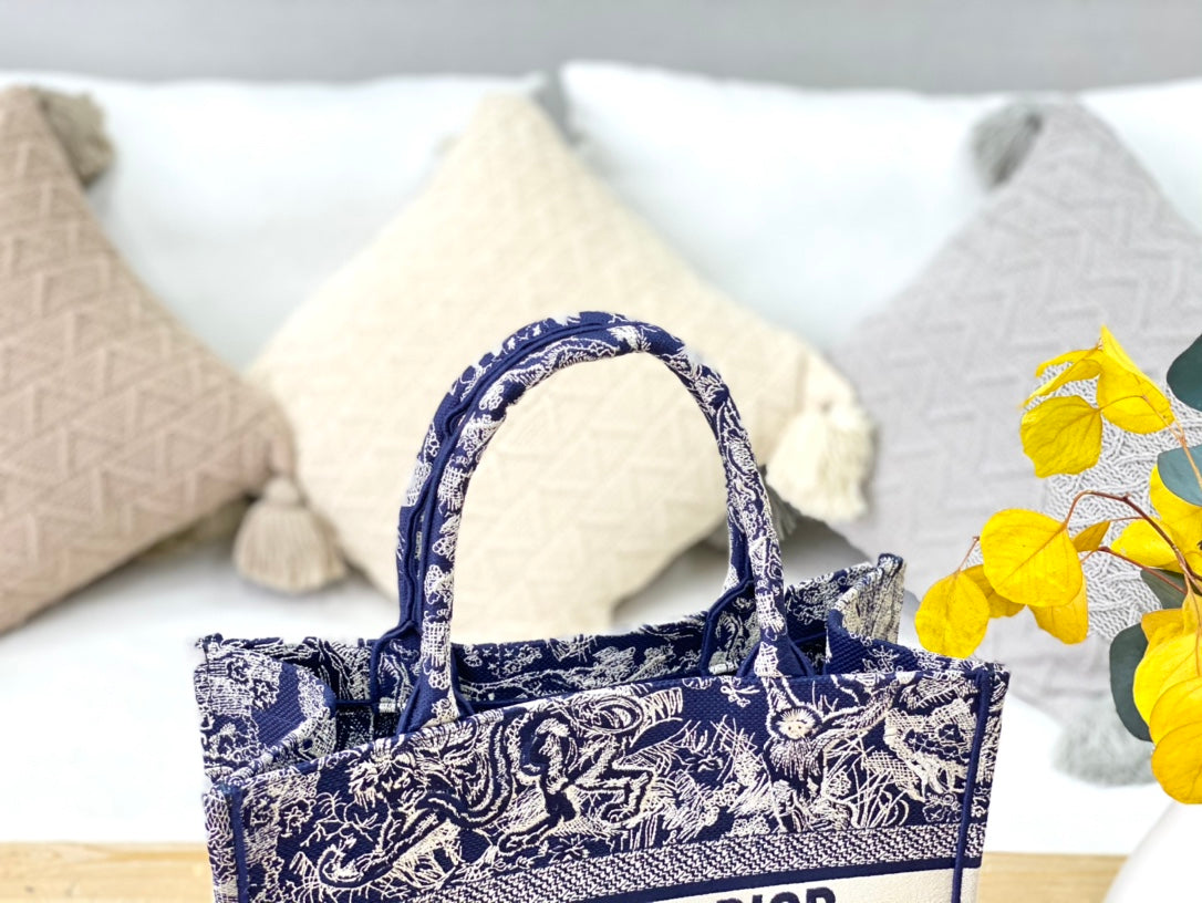 Dior Book Tote-小號36.5cm-深藍老虎