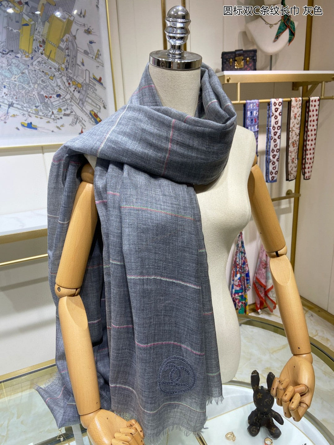 小香家-圓標雙C條紋長圍巾 138*208cm 頂級澳洲進口純羊絨重磅 灰色