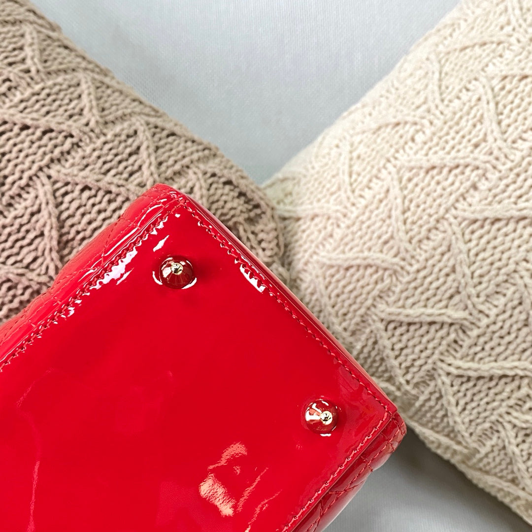 Dior Lady Dior 漆皮金扣-24cm-紅色