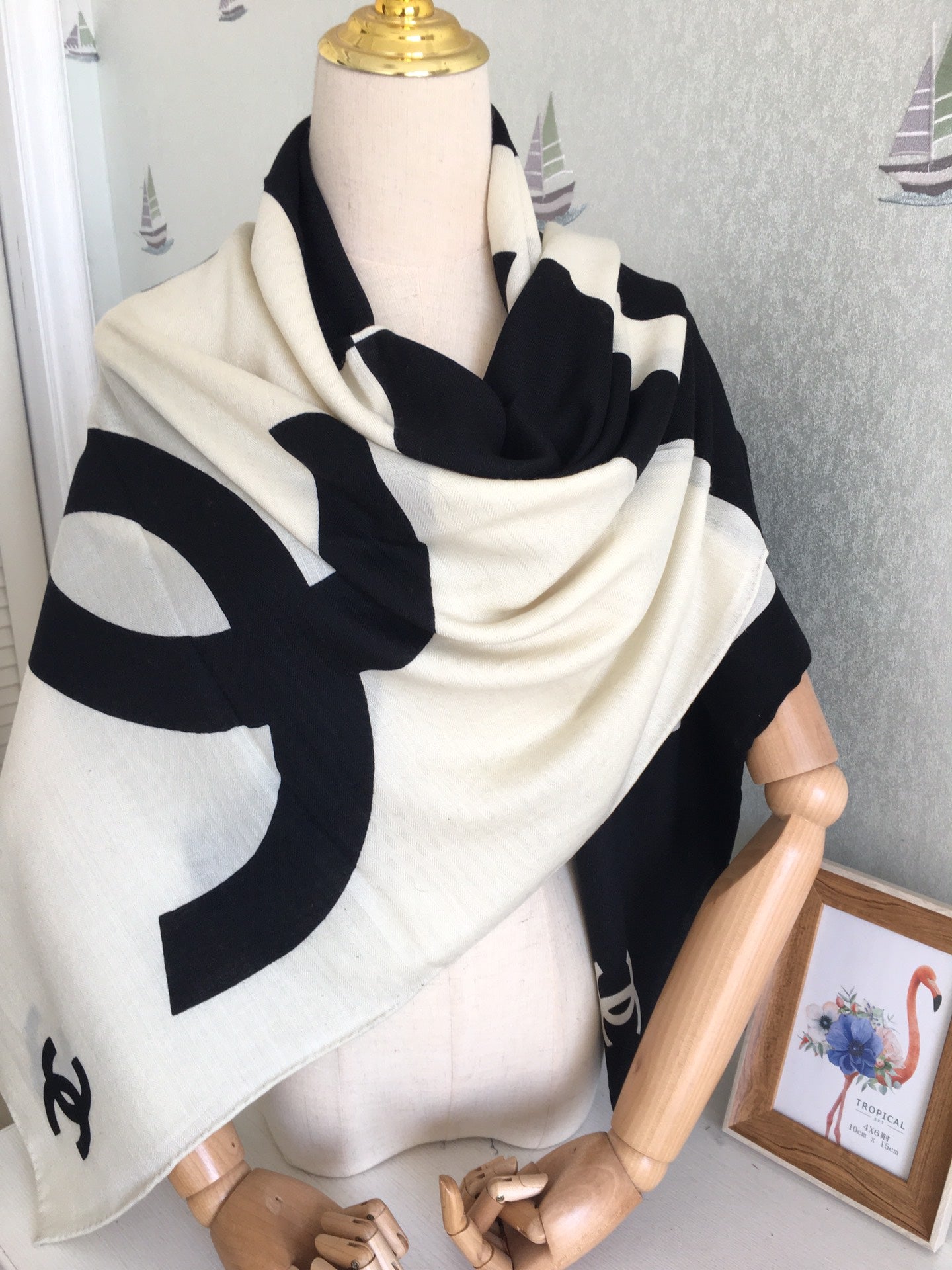 小香家-方形大絲巾 140cm-30%真絲70%羊毛